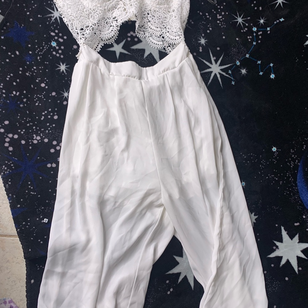 White - Picture 2 of 4